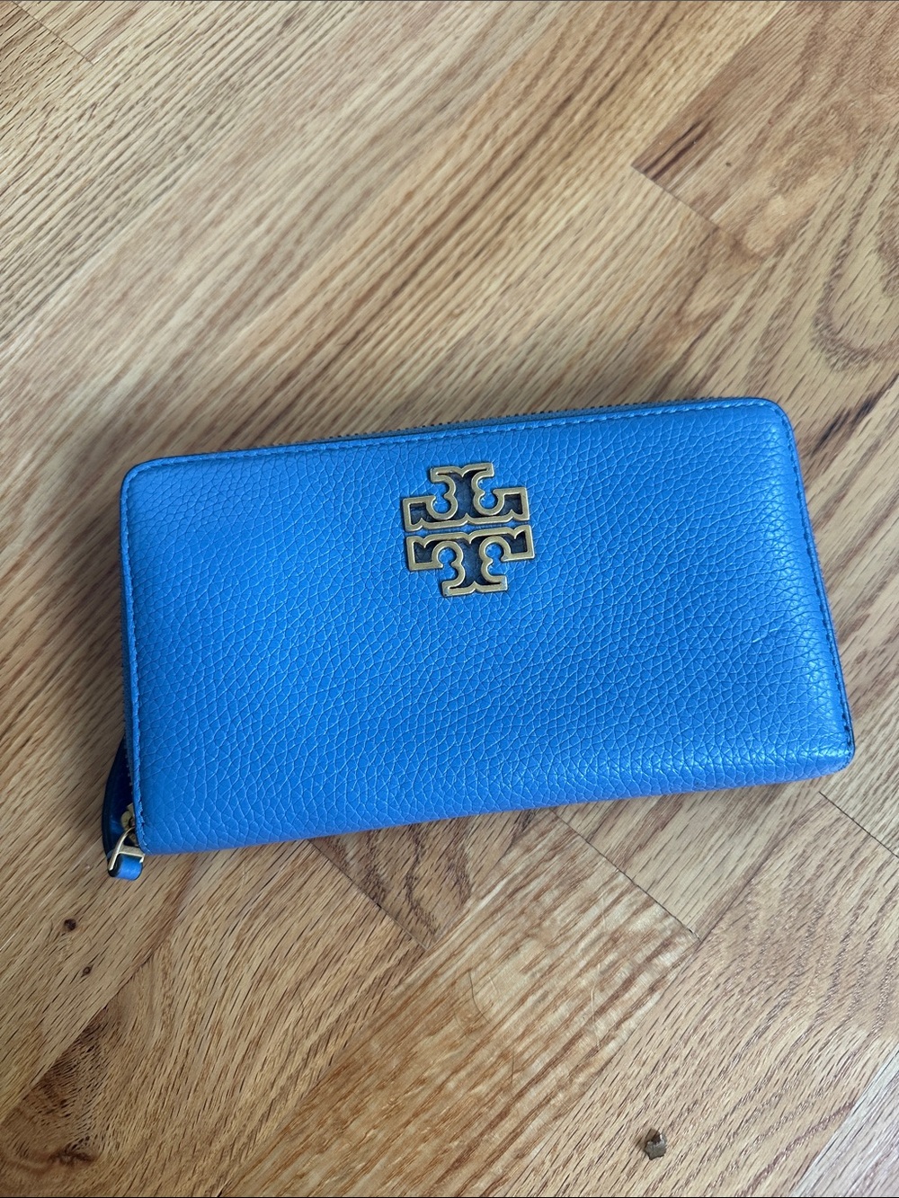 Tory Burch Bright Blue Pebbled Leather Zip Wallet with Gold Logo